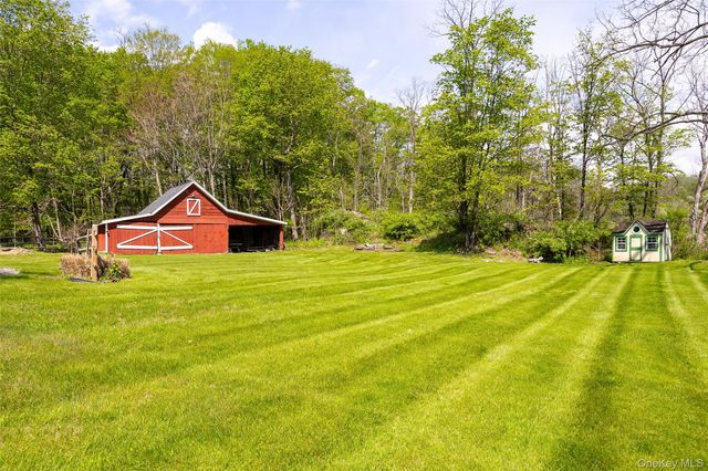 5548 Route 82, Clinton Corners, NY 12514