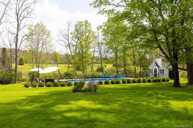 5548 Route 82, Clinton Corners, NY 12514