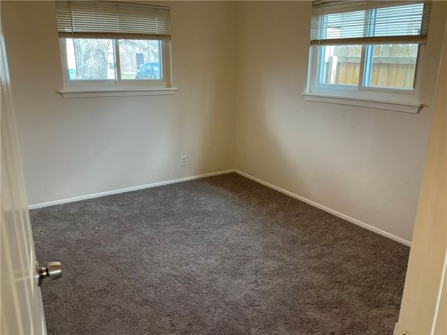 126 Dell Ave, Portland, TX 78374