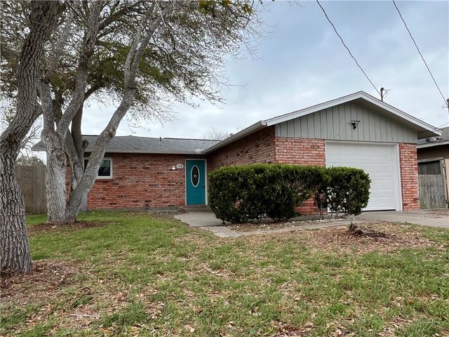126 Dell Ave, Portland, TX 78374