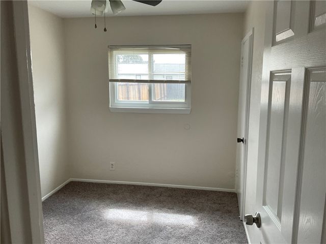 126 Dell Ave, Portland, TX 78374