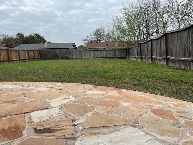 126 Dell Ave, Portland, TX 78374