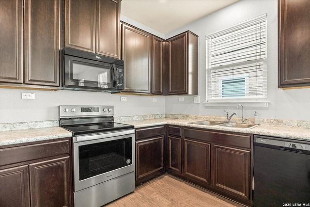 9630 Pleasanton Pl, San Antonio, TX 78221
