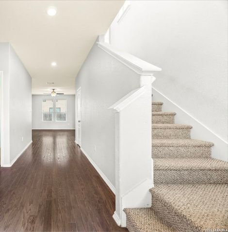 9630 Pleasanton Pl, San Antonio, TX 78221