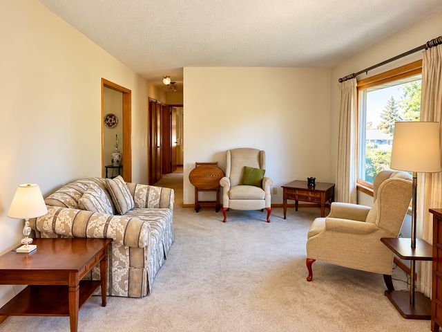 8212 Emerson Avenue S, Bloomington, MN 55420