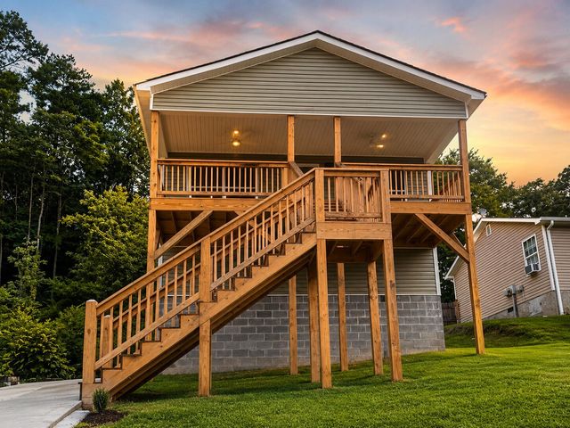 5311 Slayton Avenue, Chattanooga, TN 37410