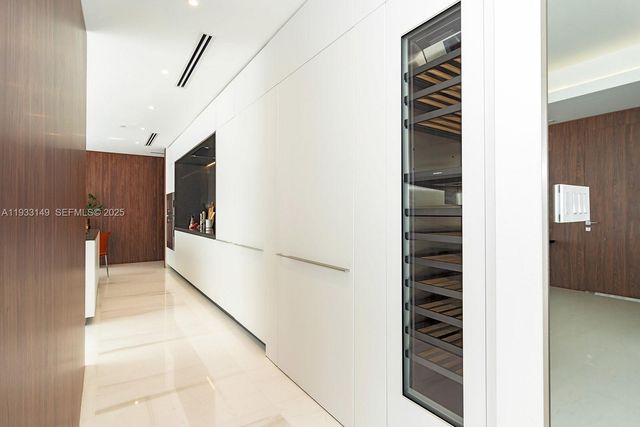 300 Biscayne Boulevard Way 1901, Miami, FL 33131