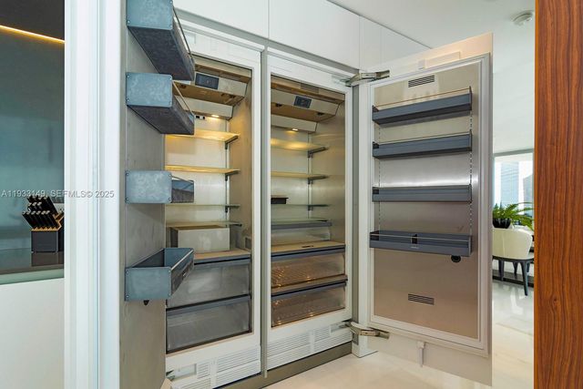 300 Biscayne Boulevard Way 1901, Miami, FL 33131