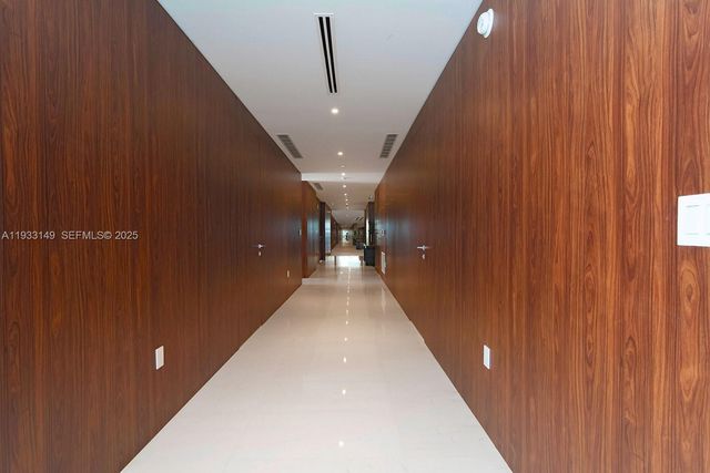 300 Biscayne Boulevard Way 1901, Miami, FL 33131