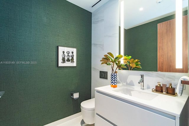 300 Biscayne Boulevard Way 1901, Miami, FL 33131