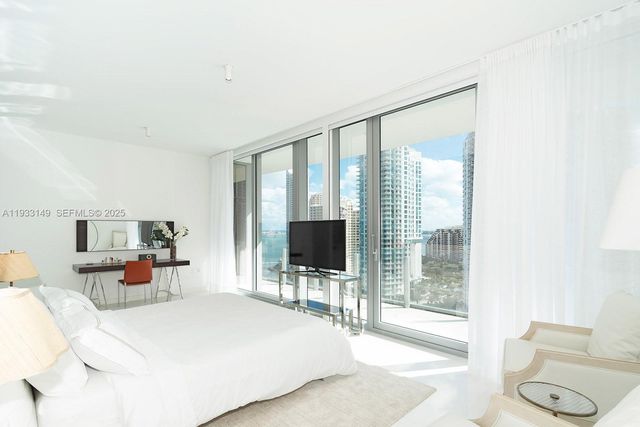 300 Biscayne Boulevard Way 1901, Miami, FL 33131