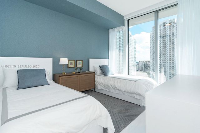 300 Biscayne Boulevard Way 1901, Miami, FL 33131