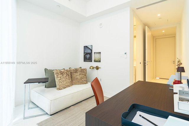 300 Biscayne Boulevard Way 1901, Miami, FL 33131