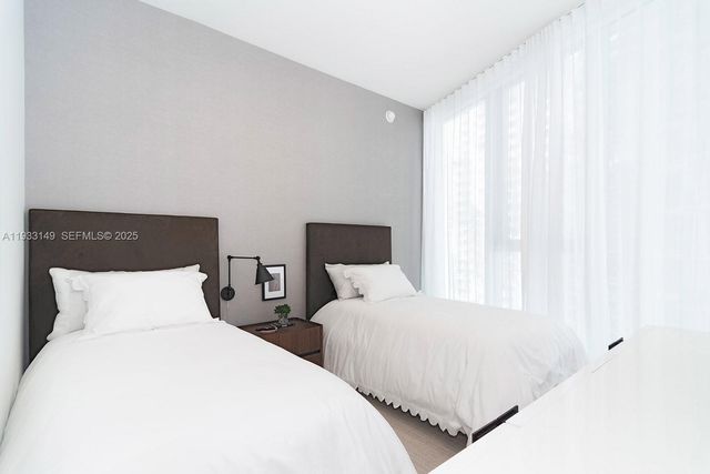 300 Biscayne Boulevard Way 1901, Miami, FL 33131