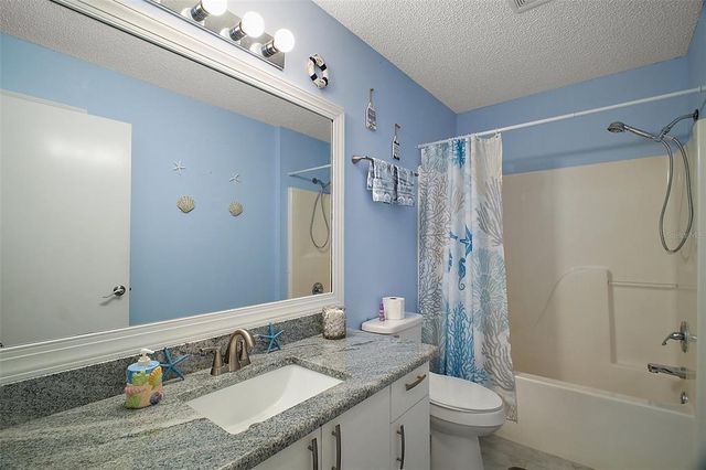 2001 CRISTO ROAD, Lady Lake, FL 32159