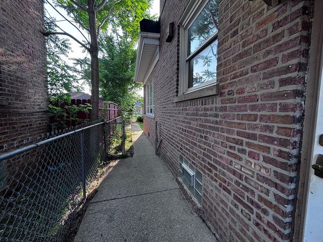 814 Norfolk Avenue, Westchester, IL 60154