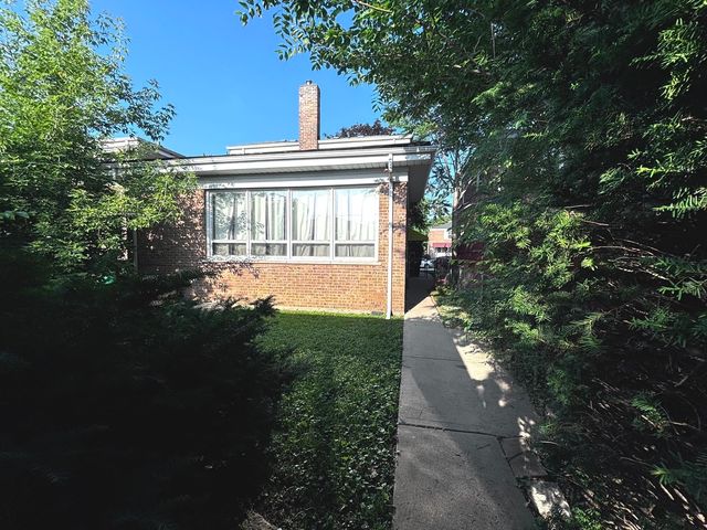 814 Norfolk Avenue, Westchester, IL 60154