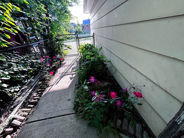 814 Norfolk Avenue, Westchester, IL 60154