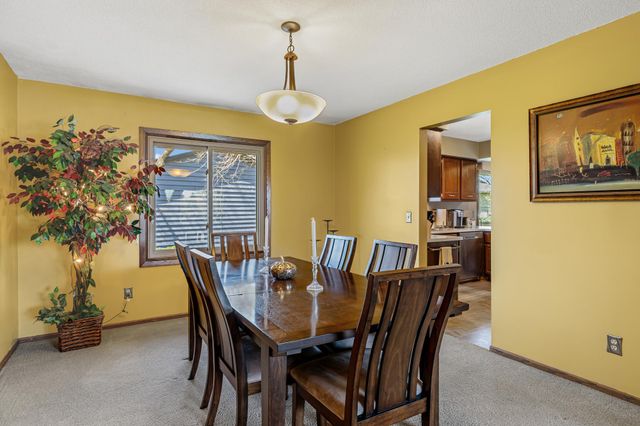 3219 Flag Avenue N, New Hope, MN 55427