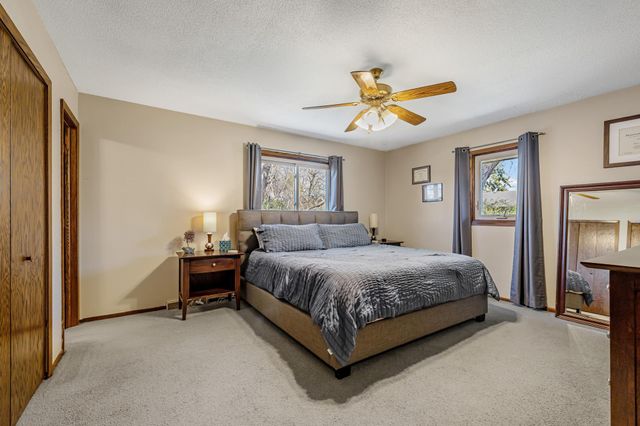 3219 Flag Avenue N, New Hope, MN 55427