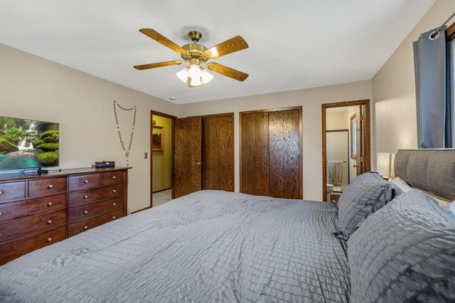 3219 Flag Avenue N, New Hope, MN 55427