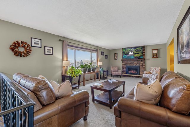 3219 Flag Avenue N, New Hope, MN 55427