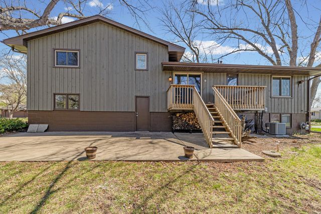 3219 Flag Avenue N, New Hope, MN 55427