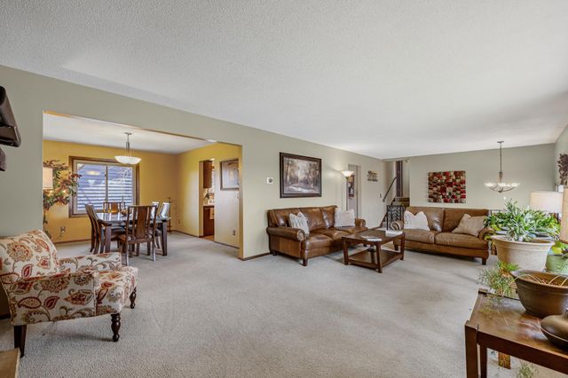 3219 Flag Avenue N, New Hope, MN 55427