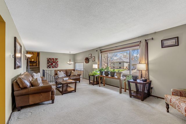 3219 Flag Avenue N, New Hope, MN 55427