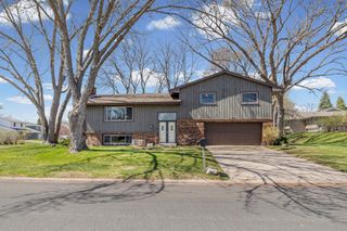 3219 Flag Avenue N, New Hope, MN 55427