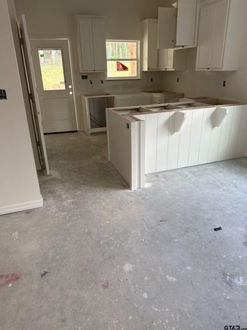 7911 Greenhill Drive, Tyler, TX 75703