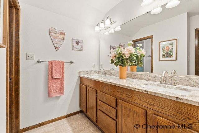 5441 HYNDS BLVD, Cheyenne, WY 82009