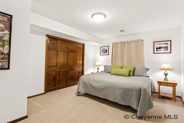 5441 HYNDS BLVD, Cheyenne, WY 82009