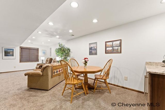5441 HYNDS BLVD, Cheyenne, WY 82009