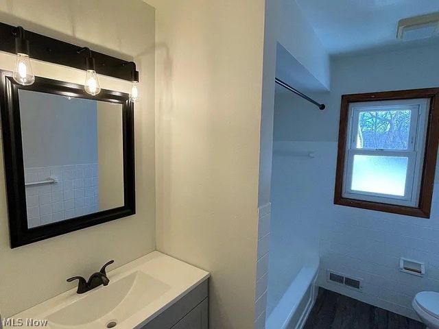 4133 Eastwood Lane, Warrensville Heights, OH 44122