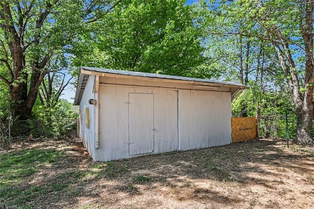 2357 Arnold Road, Lexington, NC 27295