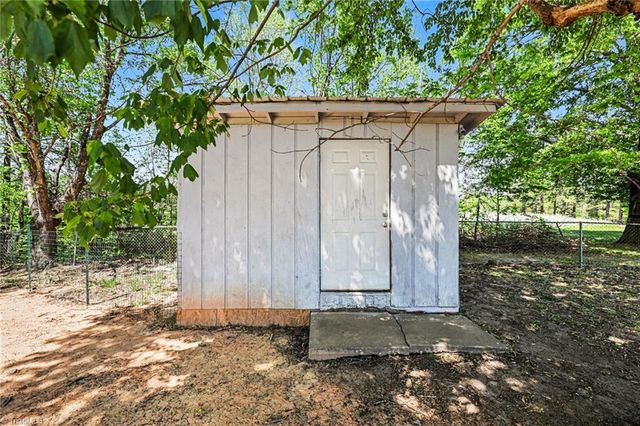 2357 Arnold Road, Lexington, NC 27295