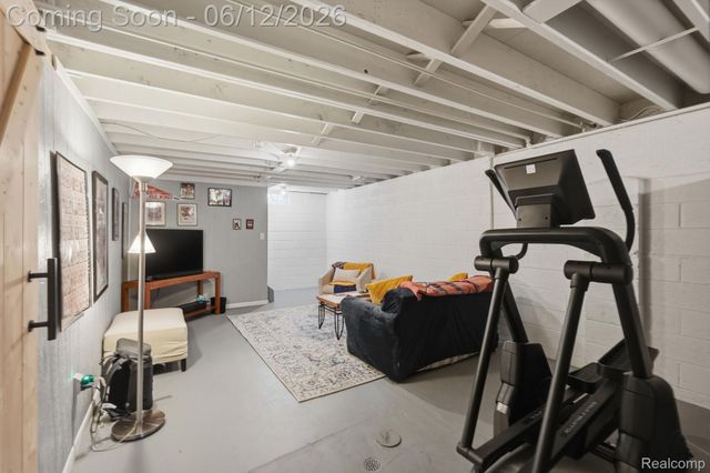 1061 Western Drive, Ann Arbor, MI 48103