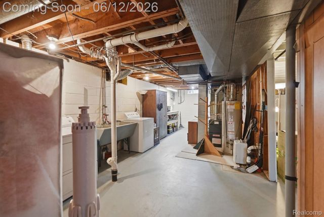1061 Western Drive, Ann Arbor, MI 48103