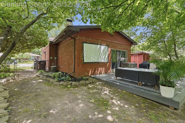 1061 Western Drive, Ann Arbor, MI 48103