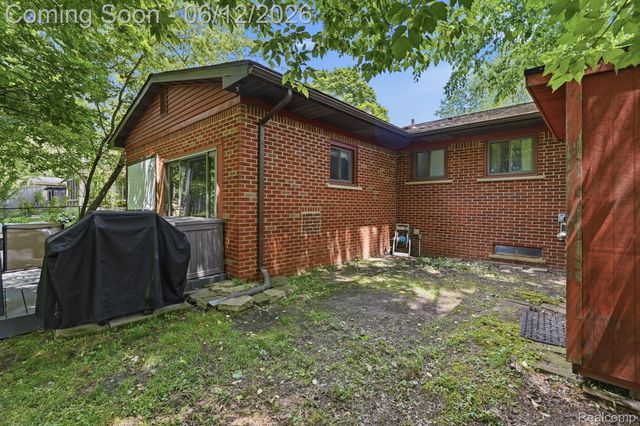 1061 Western Drive, Ann Arbor, MI 48103