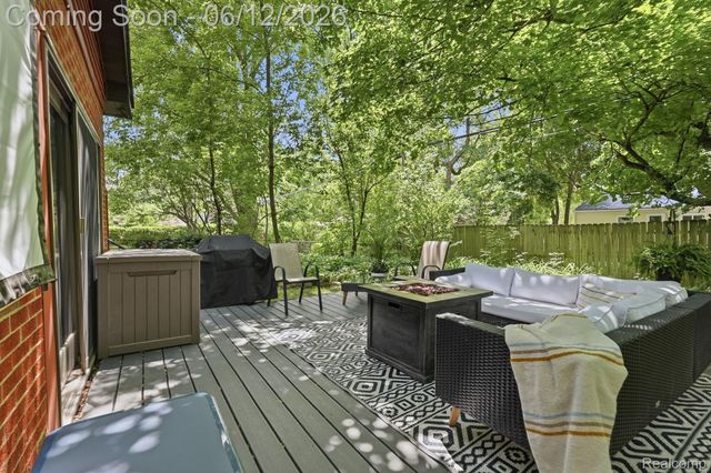 1061 Western Drive, Ann Arbor, MI 48103
