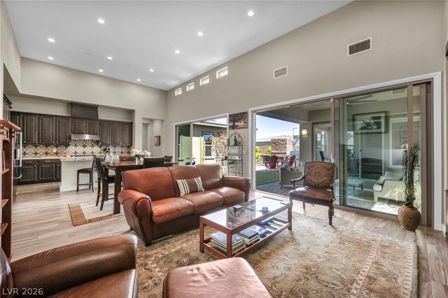 6706 DESERT CRIMSON Street, Las Vegas, NV 89148