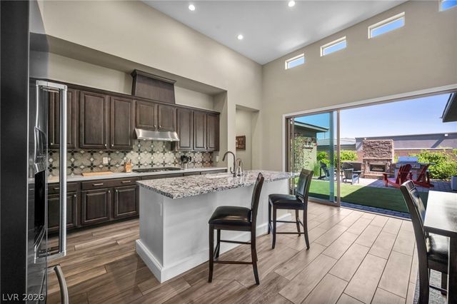 6706 DESERT CRIMSON Street, Las Vegas, NV 89148