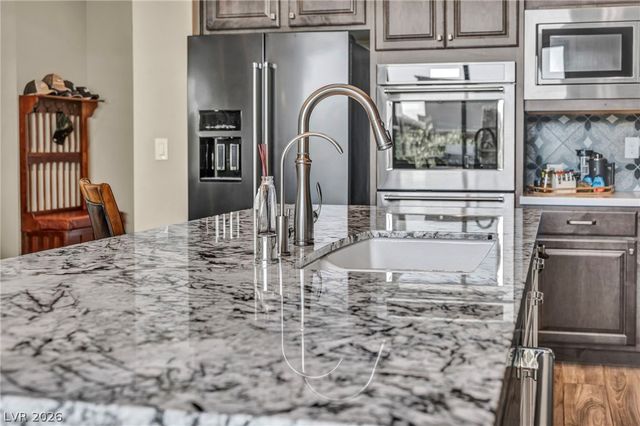 6706 DESERT CRIMSON Street, Las Vegas, NV 89148