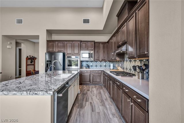 6706 DESERT CRIMSON Street, Las Vegas, NV 89148