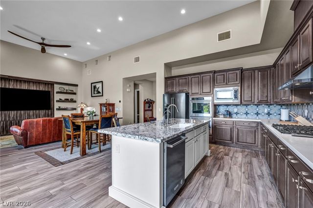 6706 DESERT CRIMSON Street, Las Vegas, NV 89148