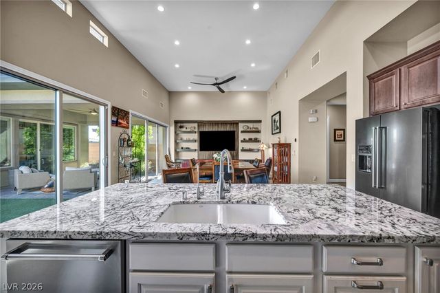 6706 DESERT CRIMSON Street, Las Vegas, NV 89148