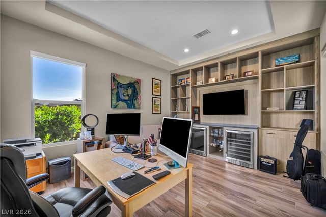 6706 DESERT CRIMSON Street, Las Vegas, NV 89148