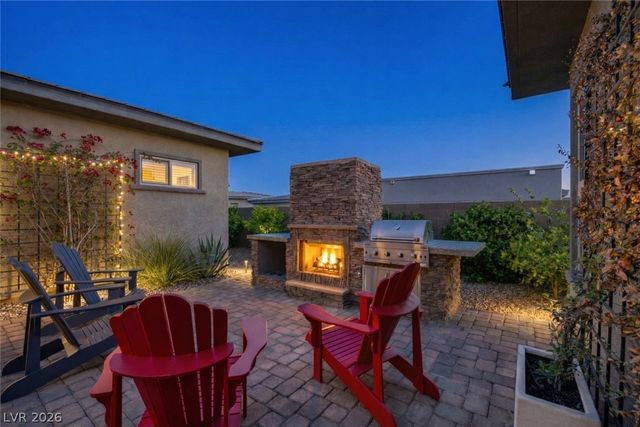 6706 DESERT CRIMSON Street, Las Vegas, NV 89148